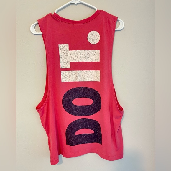 NIKE Pink Muscle Tank AA87-H - Picture 2 of 4